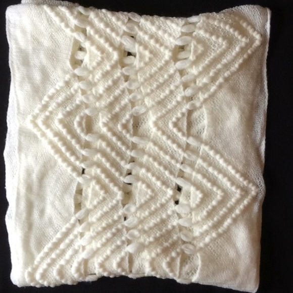 L.A. Express Eternity Scarf - Picture 2 of 3